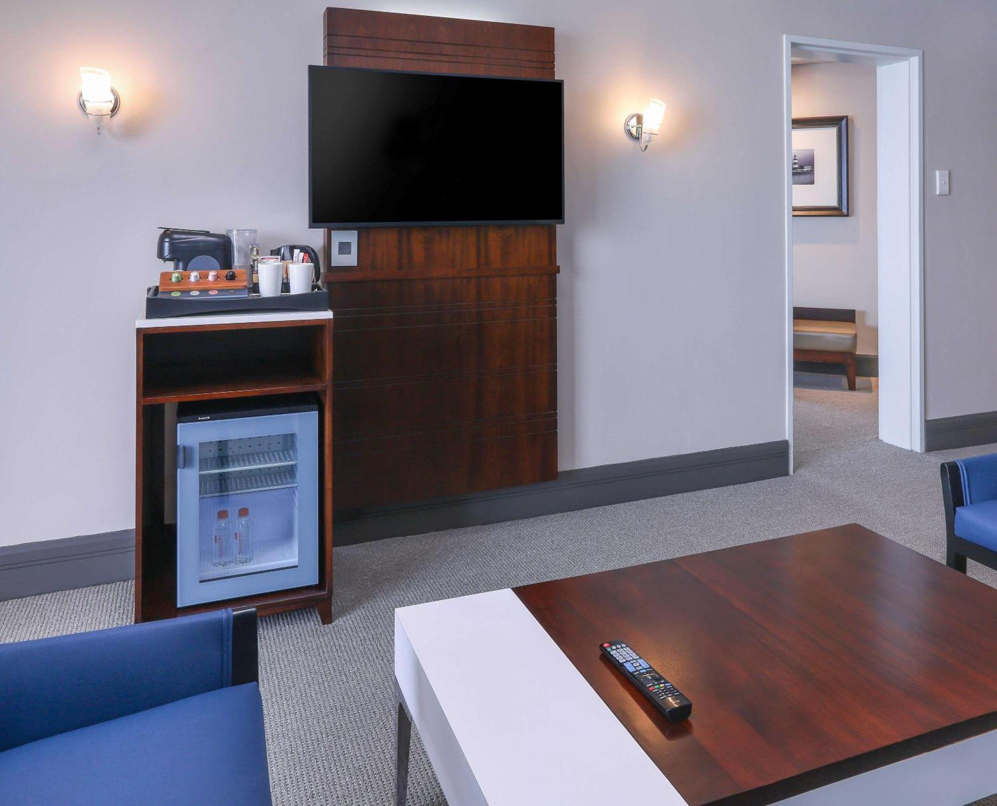 Garden Court East London Hotel Luaran gambar