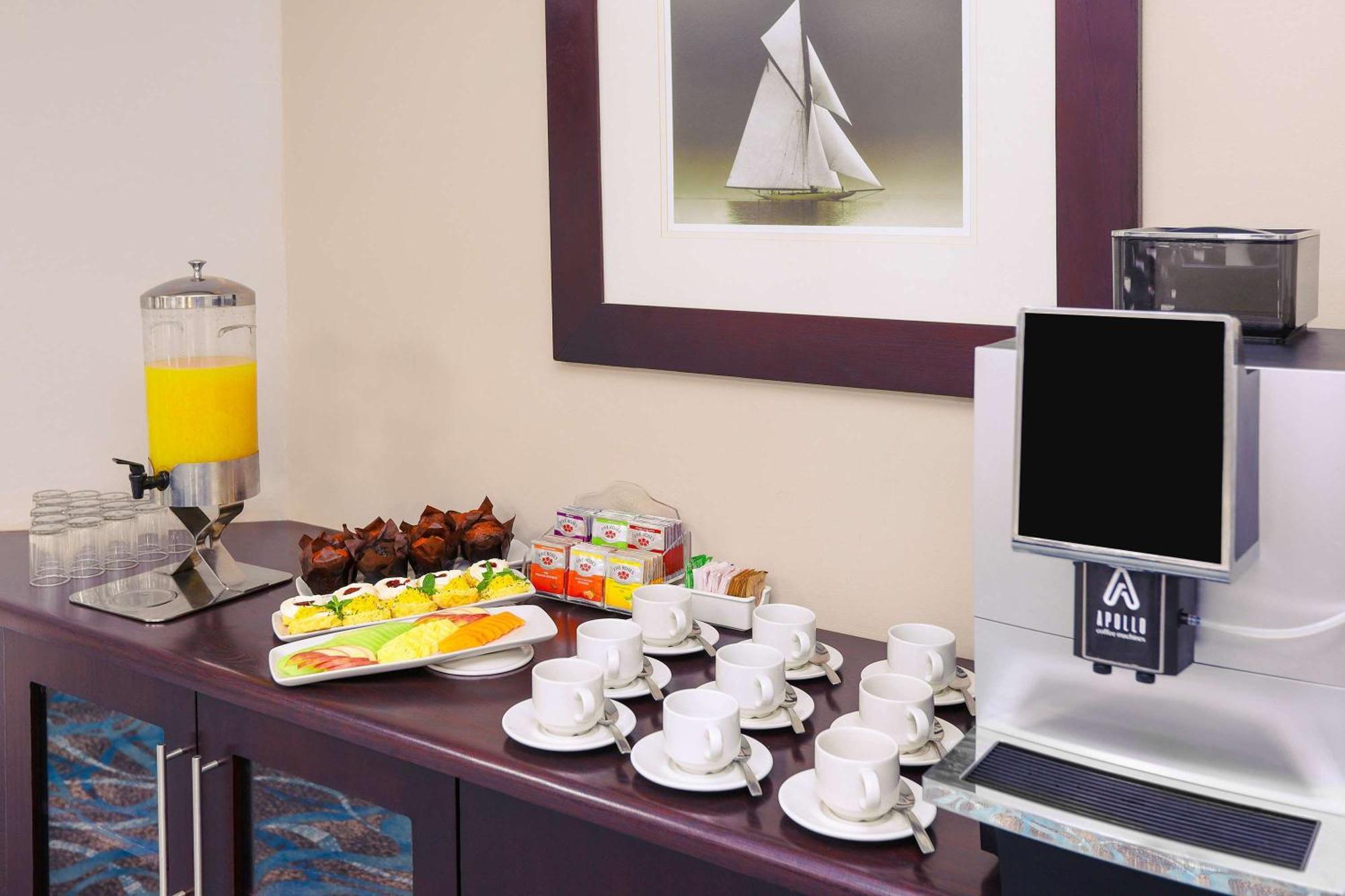 Garden Court East London Hotel Luaran gambar